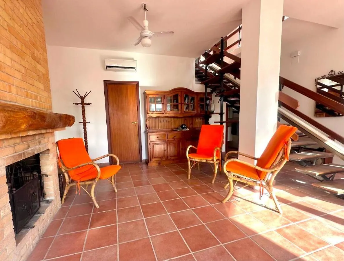 Villa Cassia, Fontane Bianche 0*,  İtalya